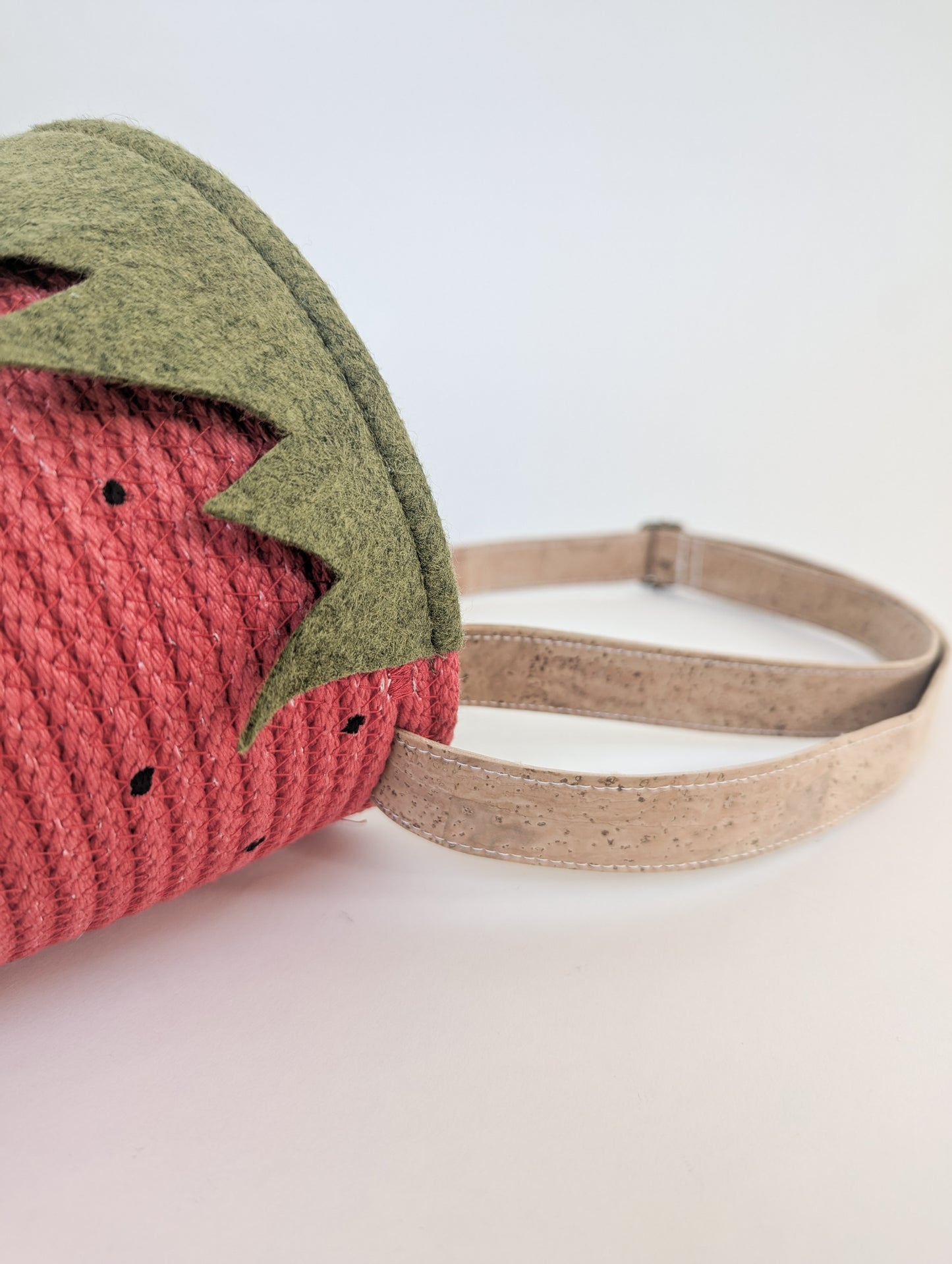 STRAWBERRY COLLECTION Evergreen Mini - Foraging Basket | Hanging Basket