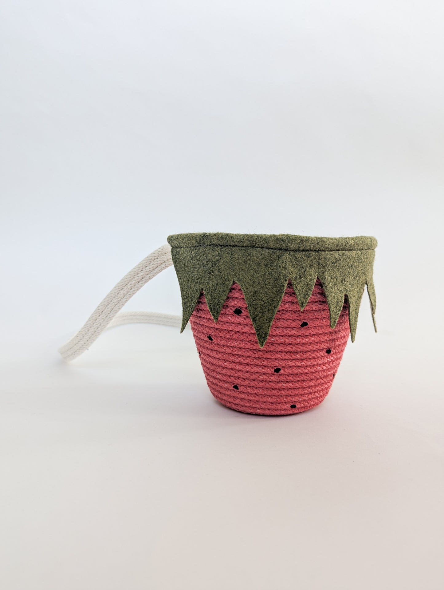 STRAWBERRY COLLECTION Evergreen Mini - Foraging Basket | Hanging Basket