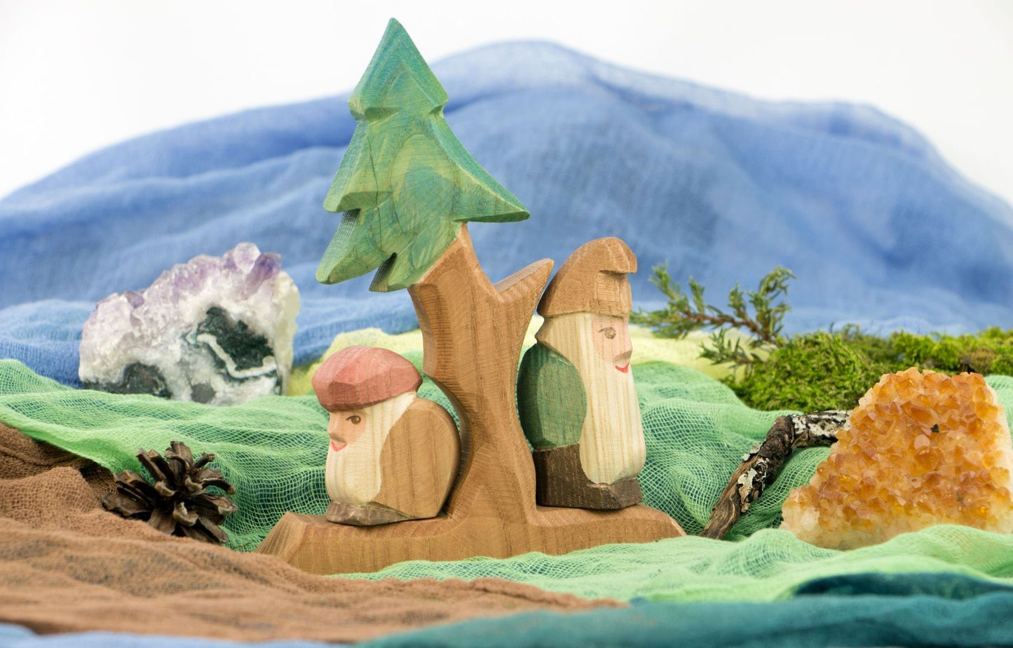 Fir Tree & Dwarves 3pcs
