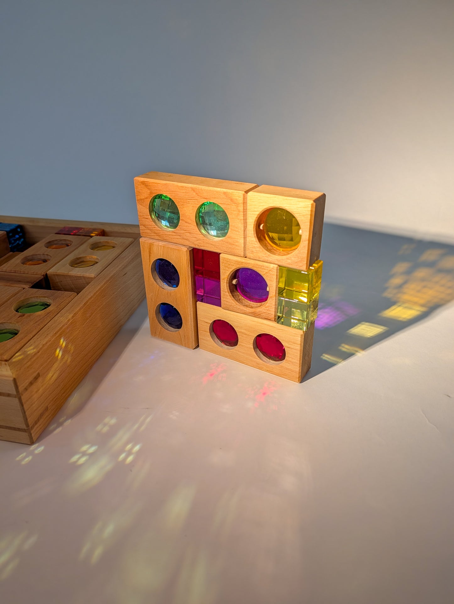 Small Color Track with Lucent Cubes