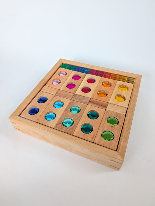 Small Color Track with Lucent Cubes