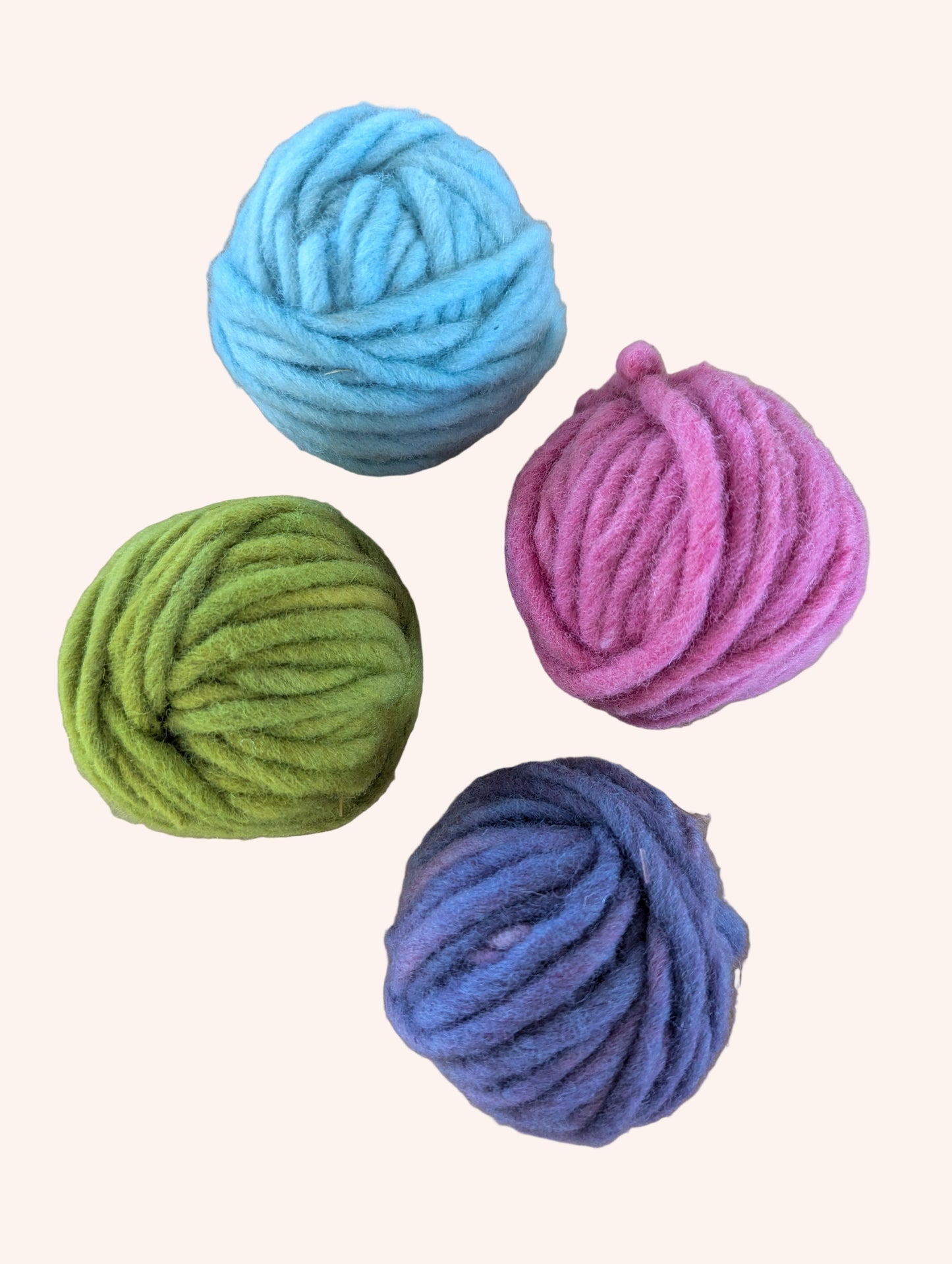 Thick 100% Pure Wool Yarn / 3.53 oz